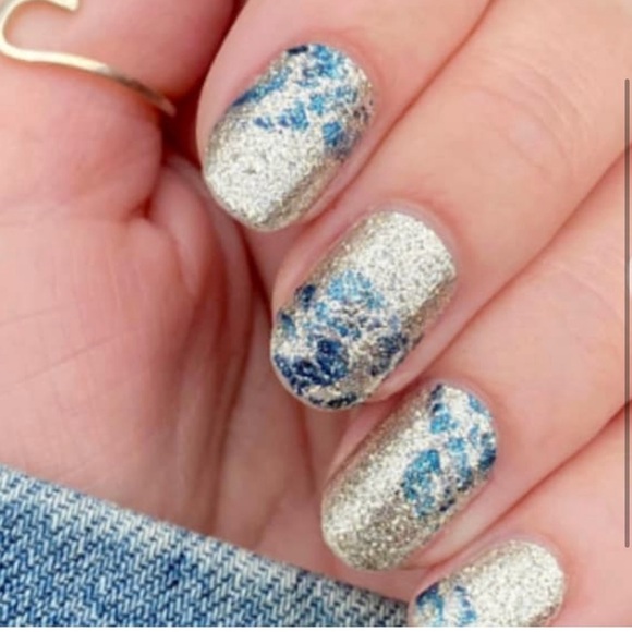 💅🏻Color Street Nails - Riptide - Picture 2 of 2